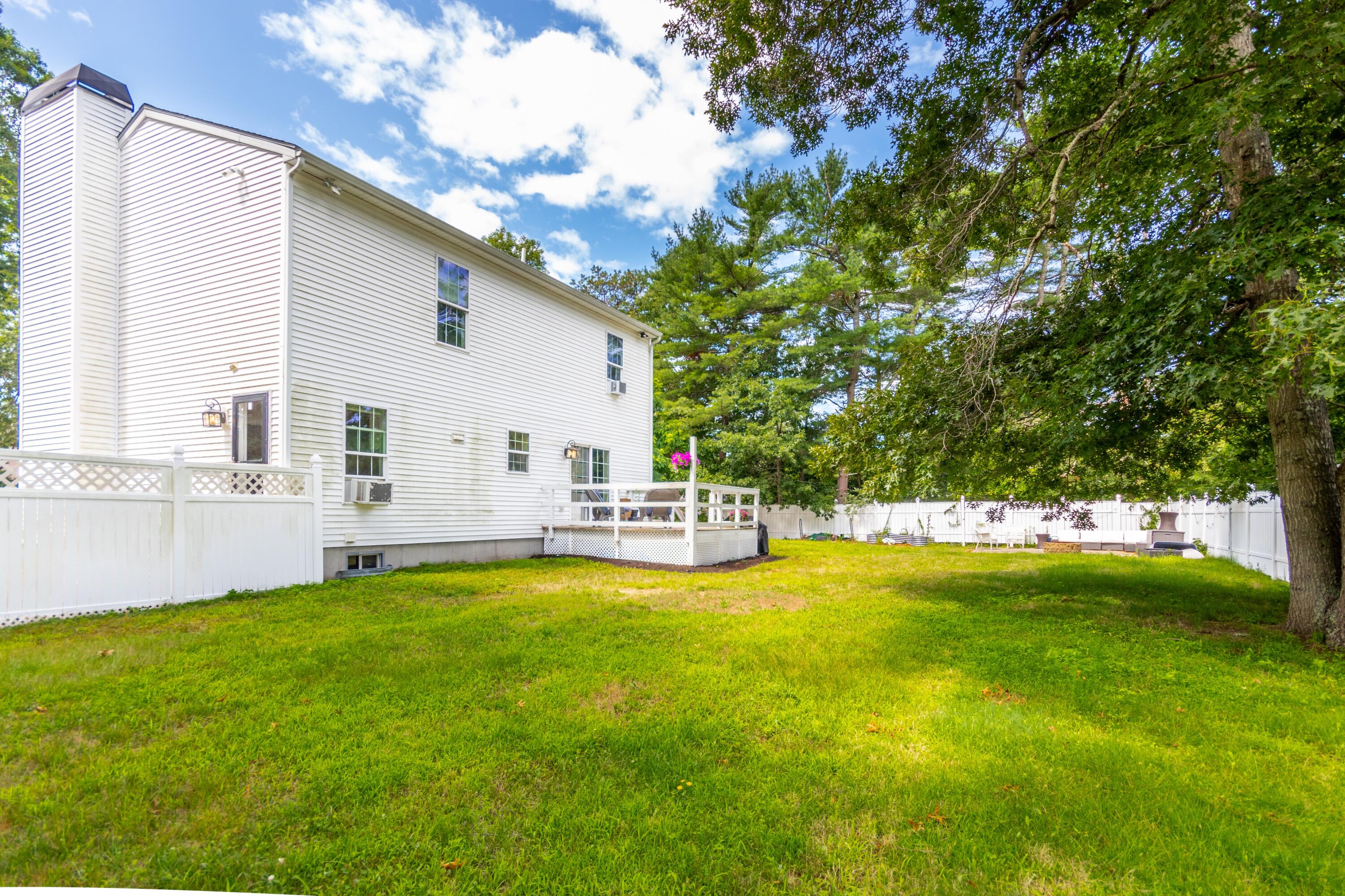 8 Hampden Road Teaticket MA 02536