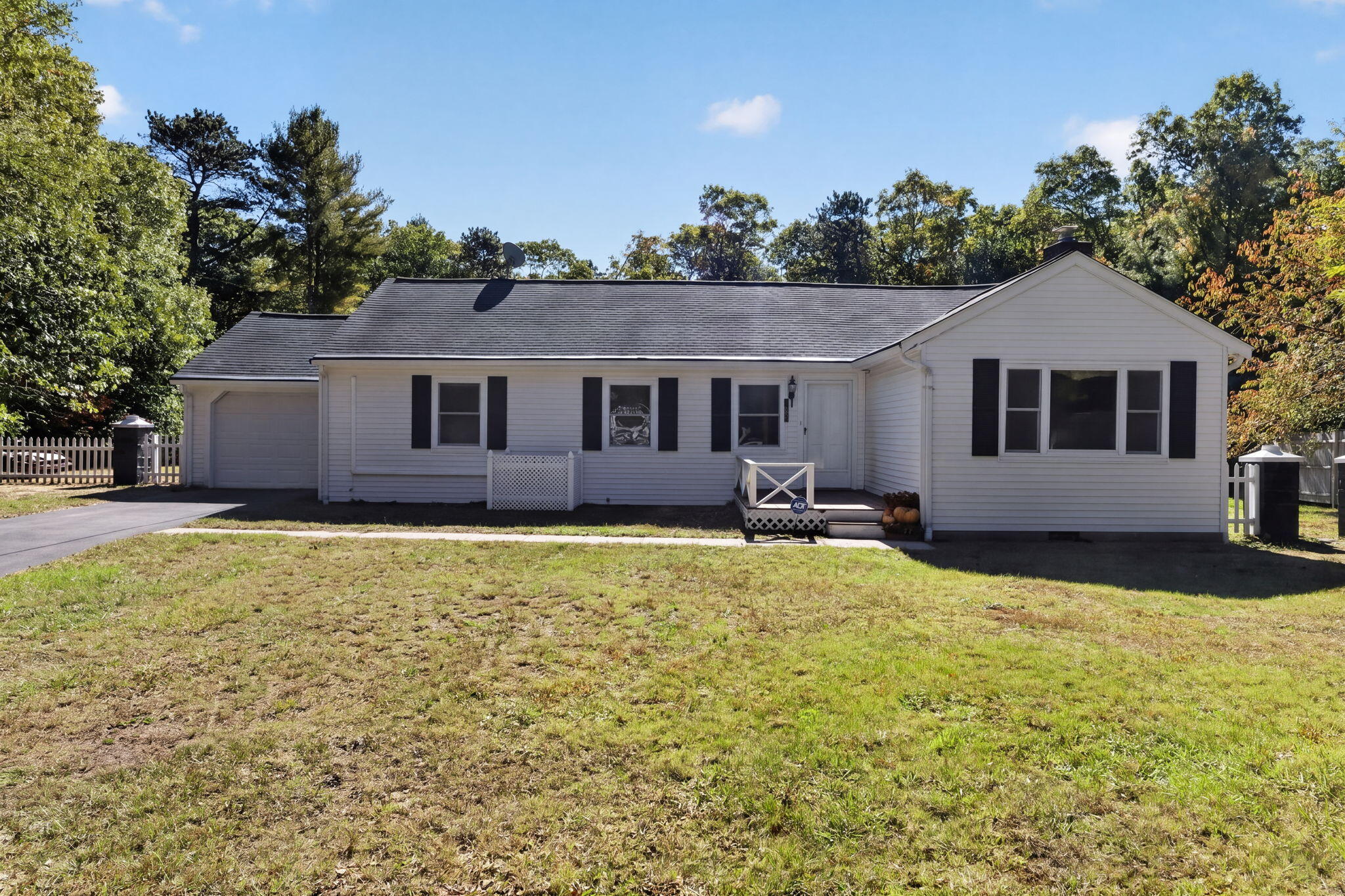 8 Spectacle Pond Drive East Falmouth MA 02536