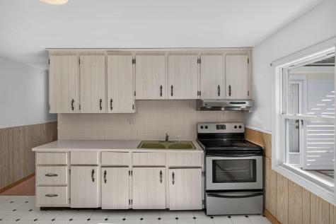 8 Spectacle Pond Drive East Falmouth MA 02536