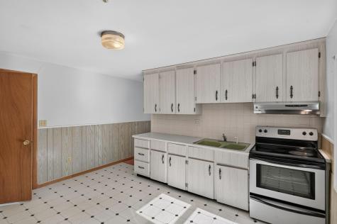 8 Spectacle Pond Drive East Falmouth MA 02536