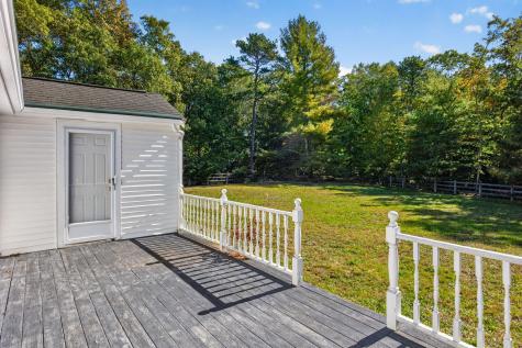 8 Spectacle Pond Drive East Falmouth MA 02536