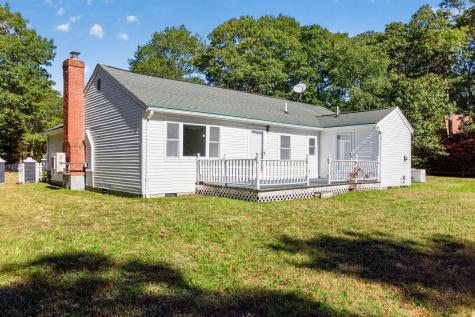 8 Spectacle Pond Drive East Falmouth MA 02536