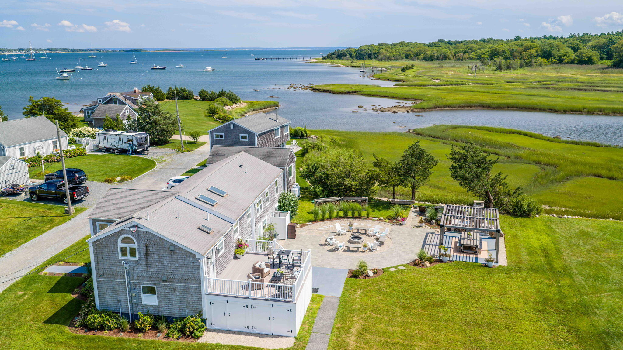 16 Shoreview Avenue Mattapoisett MA 02739