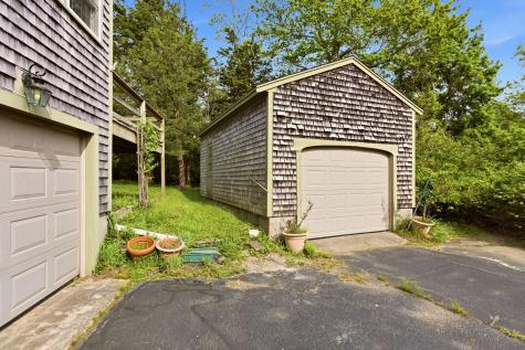 93 Robbins Circle Dennis MA 02638