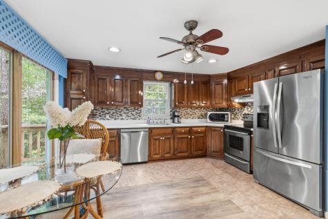 25 Muskegat Road MA 02536