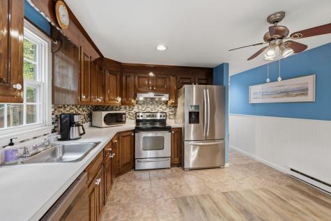 25 Muskegat Road MA 02536