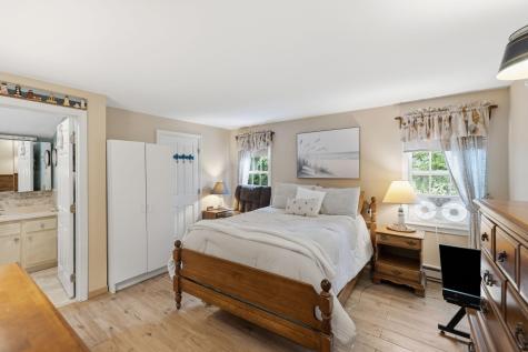 25 Muskegat Road MA 02536