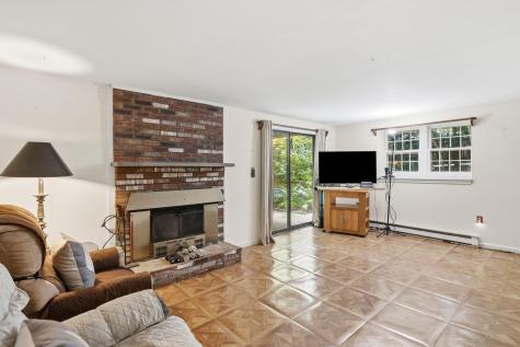 25 Muskegat Road MA 02536