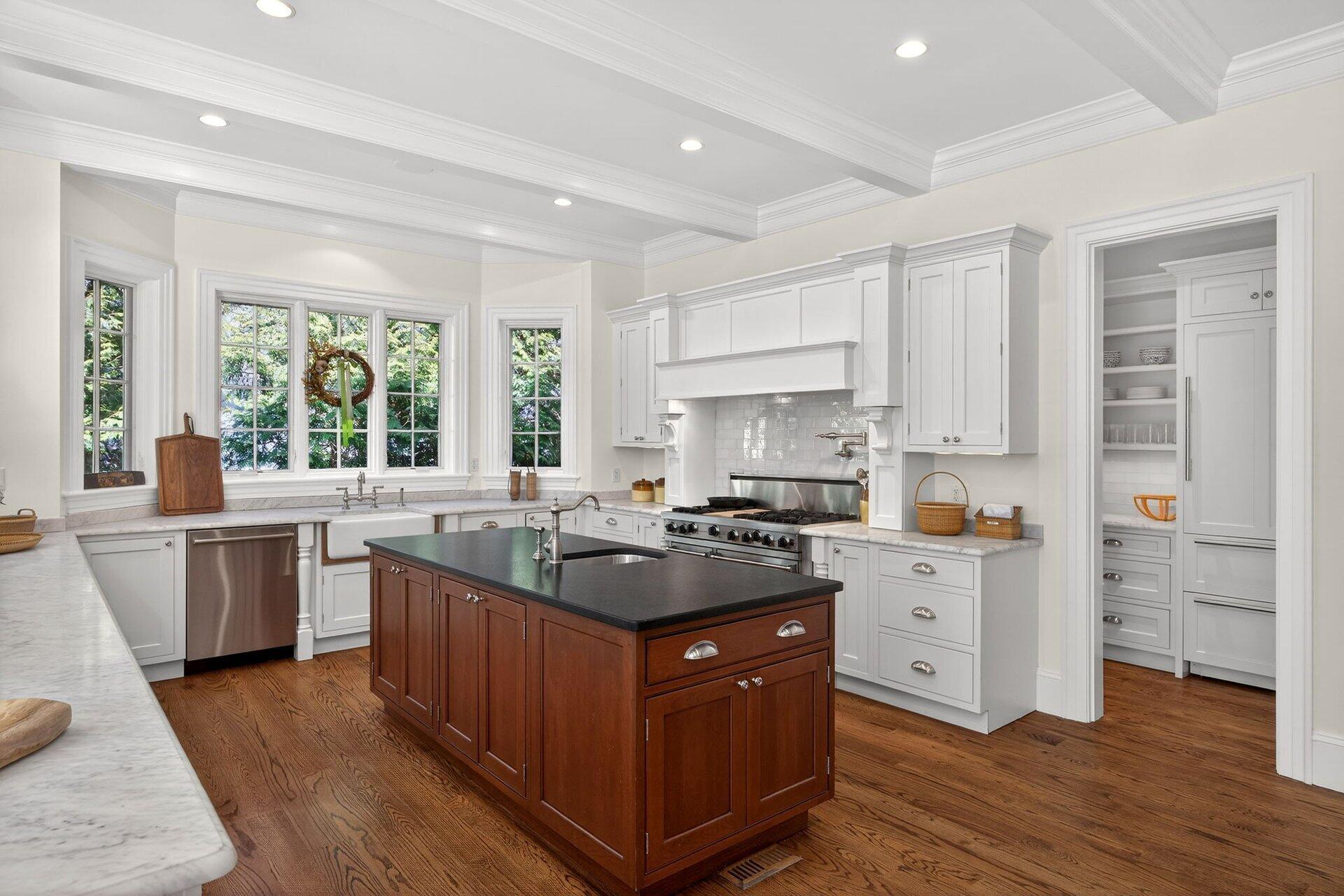179 Pineleigh Path Osterville MA 02655