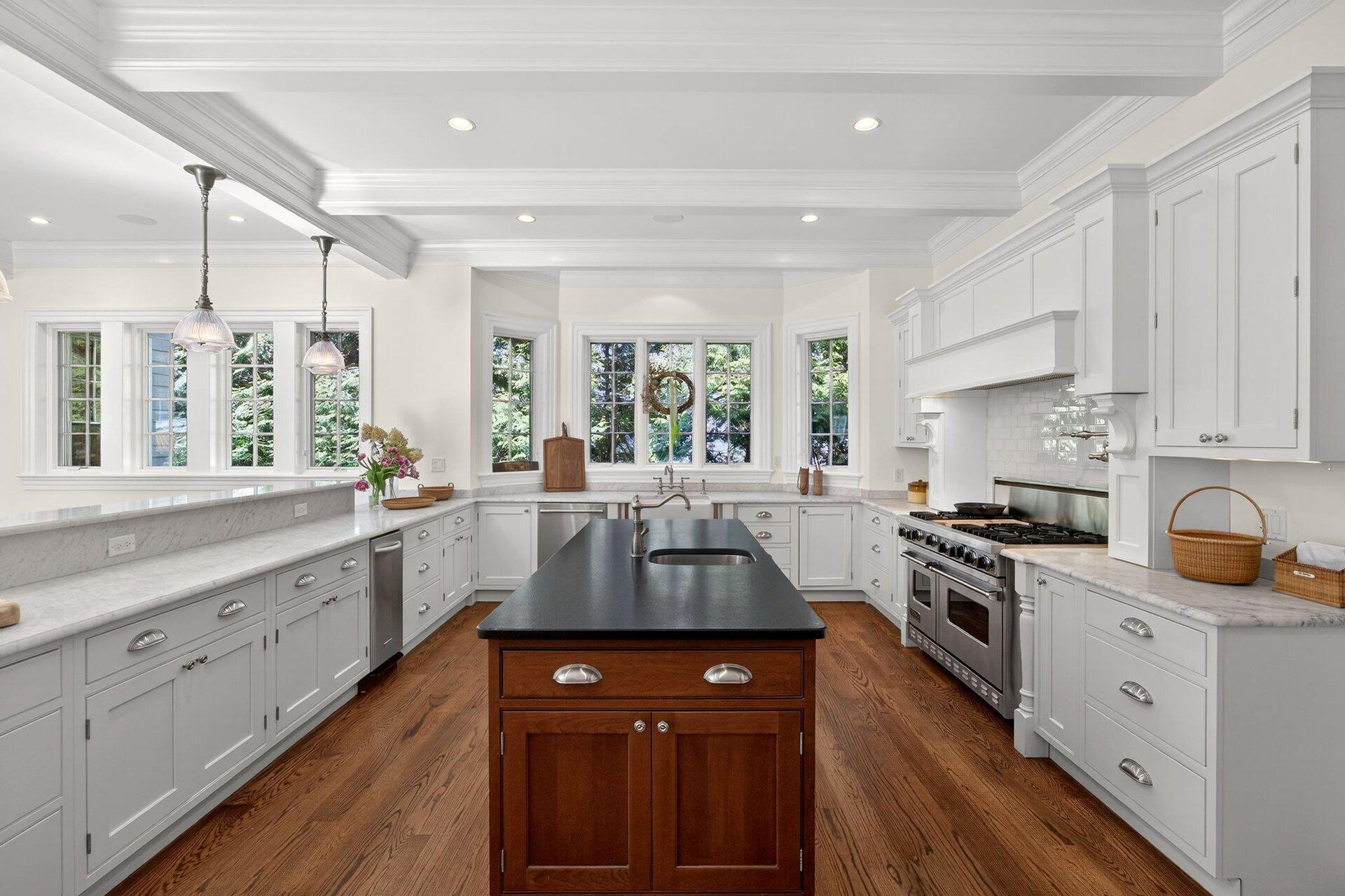 179 Pineleigh Path Osterville MA 02655