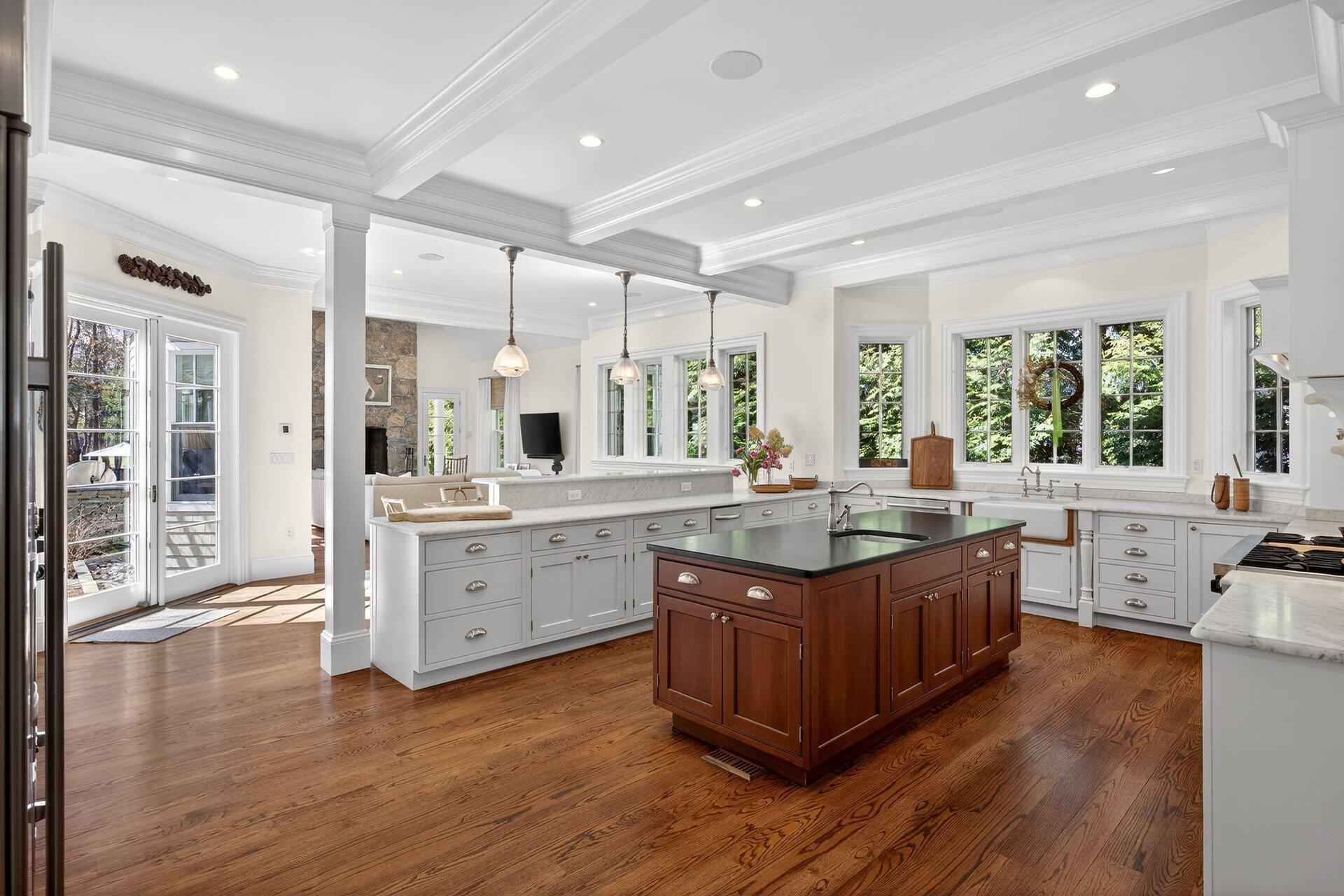 179 Pineleigh Path Osterville MA 02655