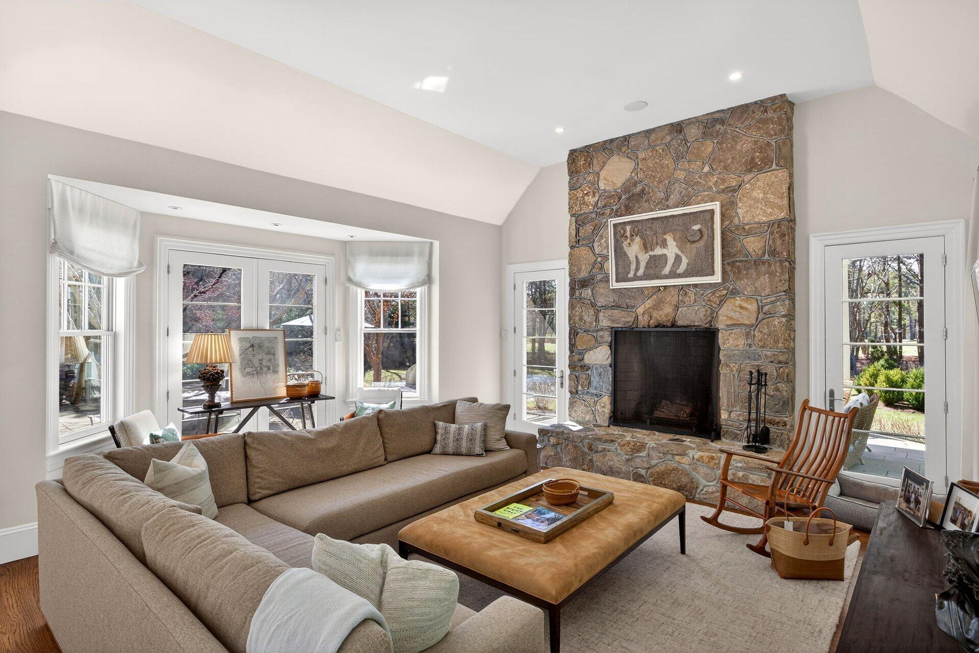 179 Pineleigh Path Osterville MA 02655