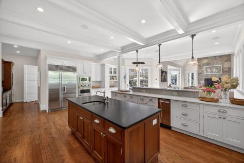 179 Pineleigh Path Barnstable MA 02655