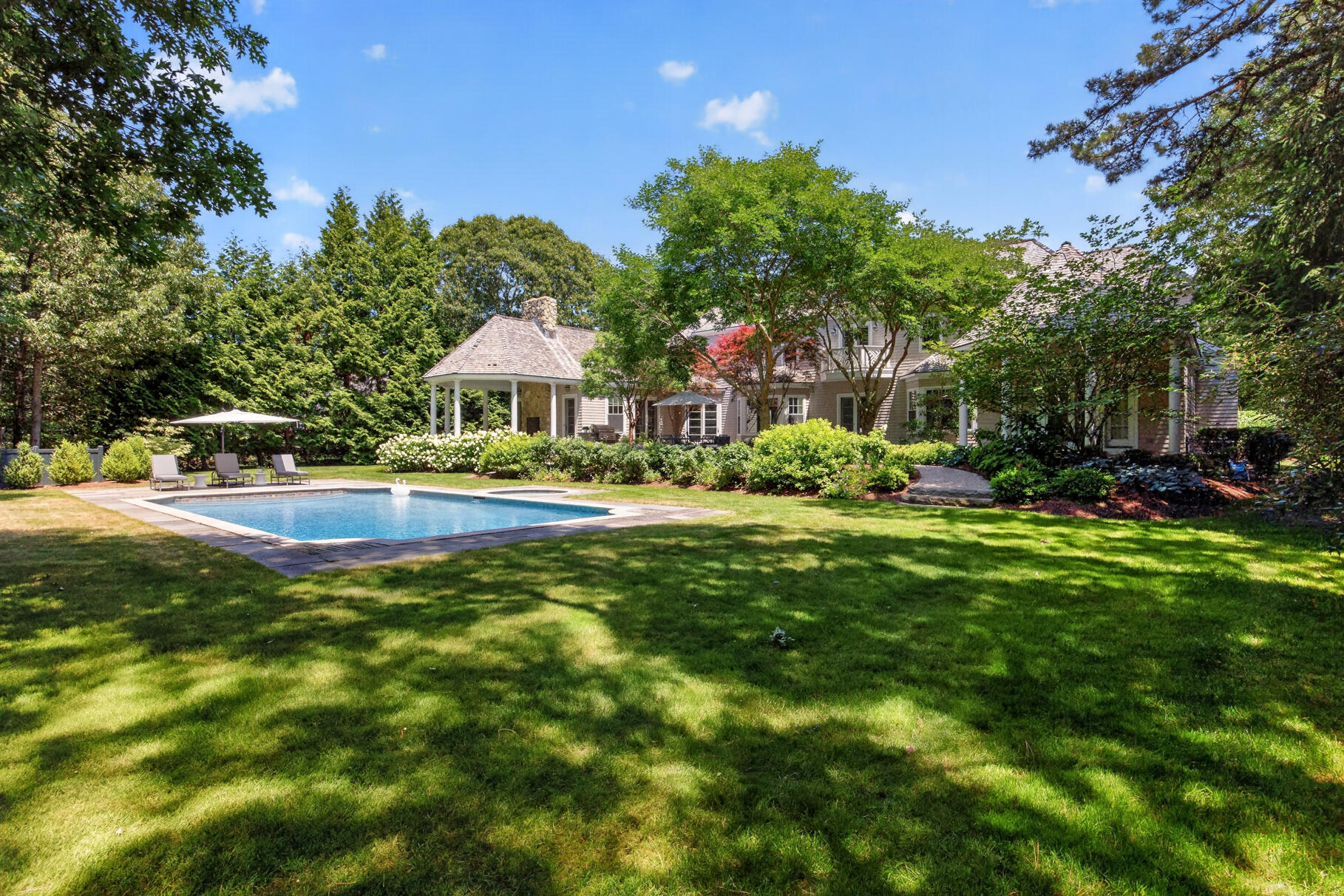 179 Pineleigh Path Osterville MA 02655