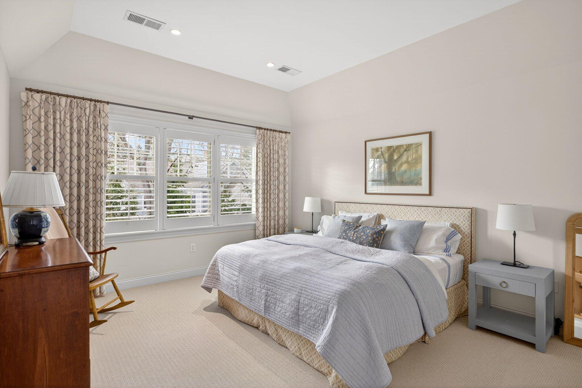 179 Pineleigh Path Osterville MA 02655