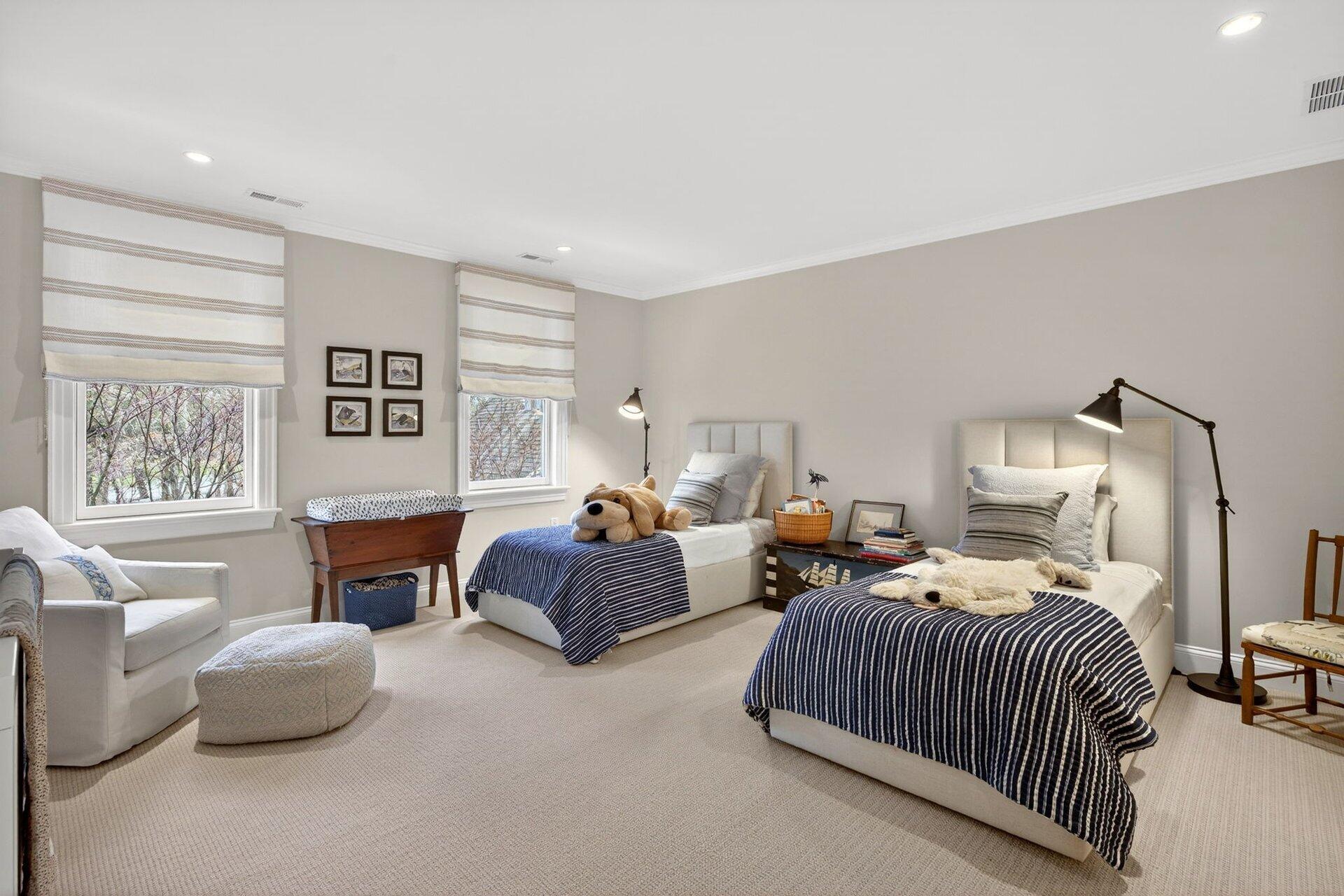 179 Pineleigh Path Osterville MA 02655