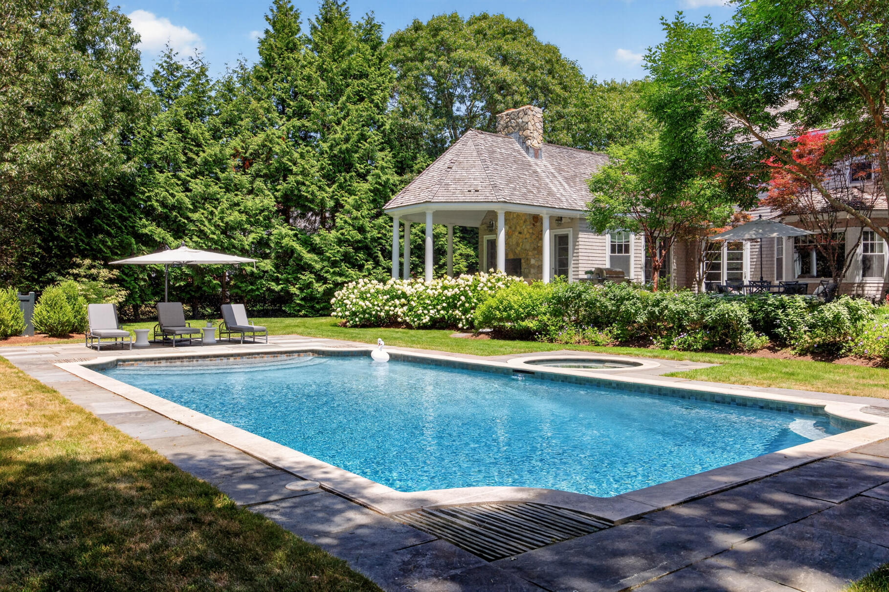 179 Pineleigh Path Osterville MA 02655