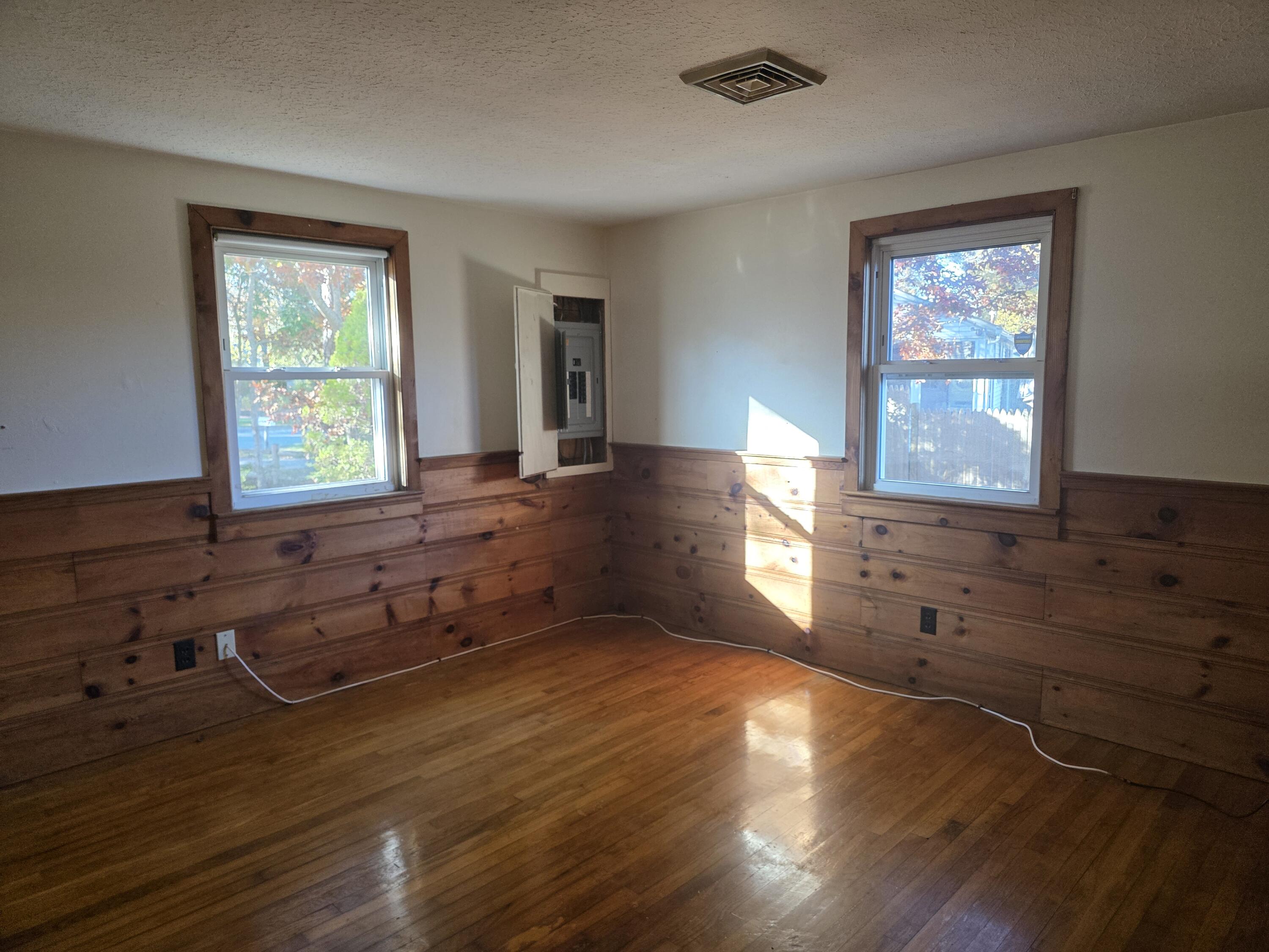 8 Holly Lane Yarmouth MA 02664