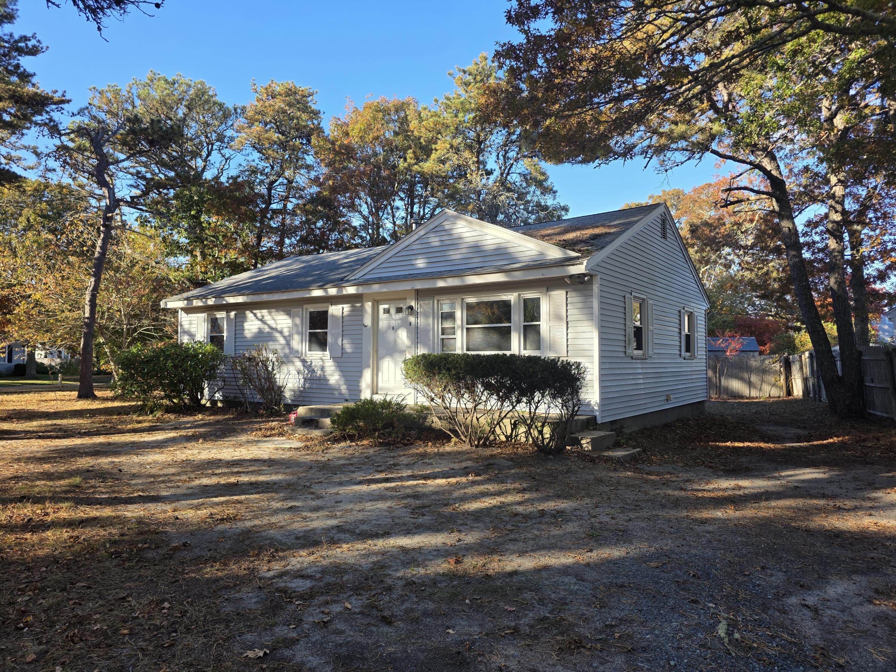 8 Holly Lane Yarmouth MA 02664