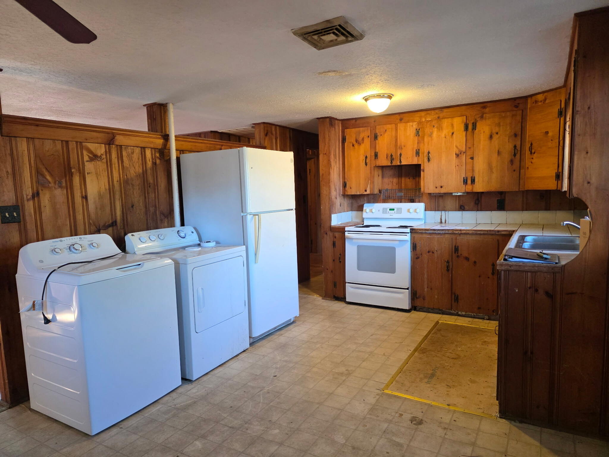 8 Holly Lane Yarmouth MA 02664