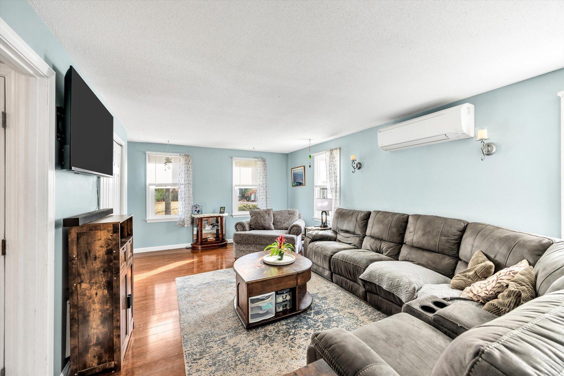 39 Papnomett Road Mashpee MA 02649