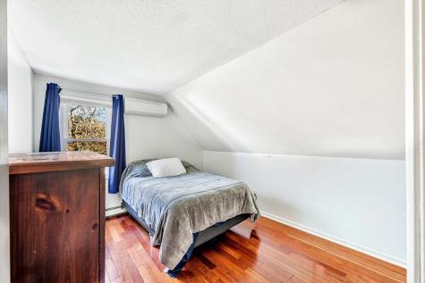 39 Papnomett Road Mashpee MA 02649