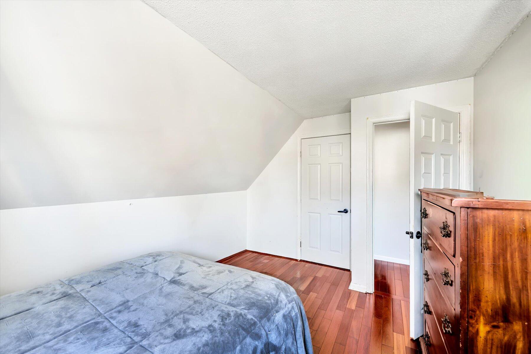 39 Papnomett Road Mashpee MA 02649