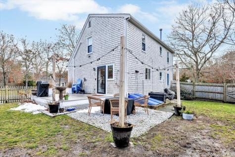 39 Papnomett Road Mashpee MA 02649