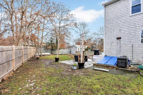 39 Papnomett Road Mashpee MA 02649