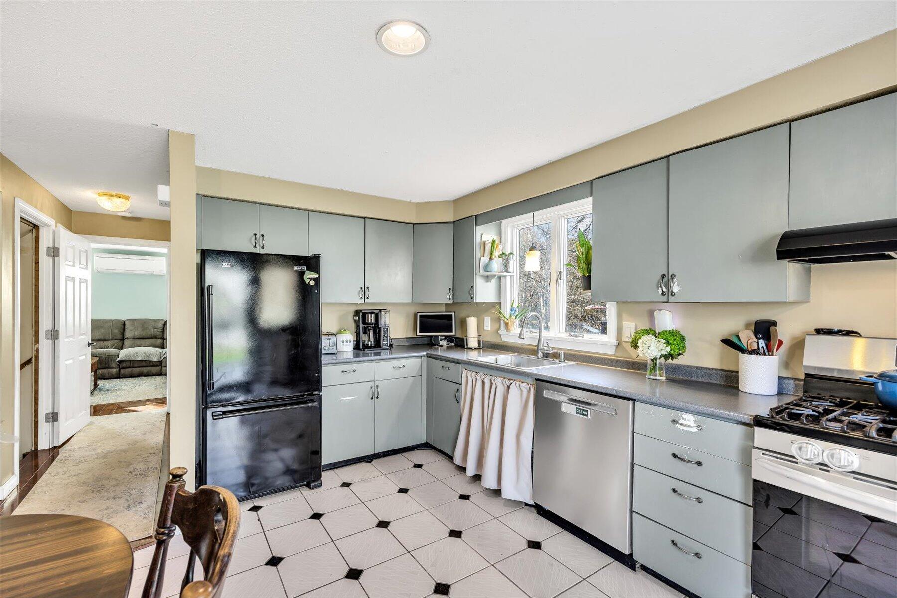 39 Papnomett Road Mashpee MA 02649