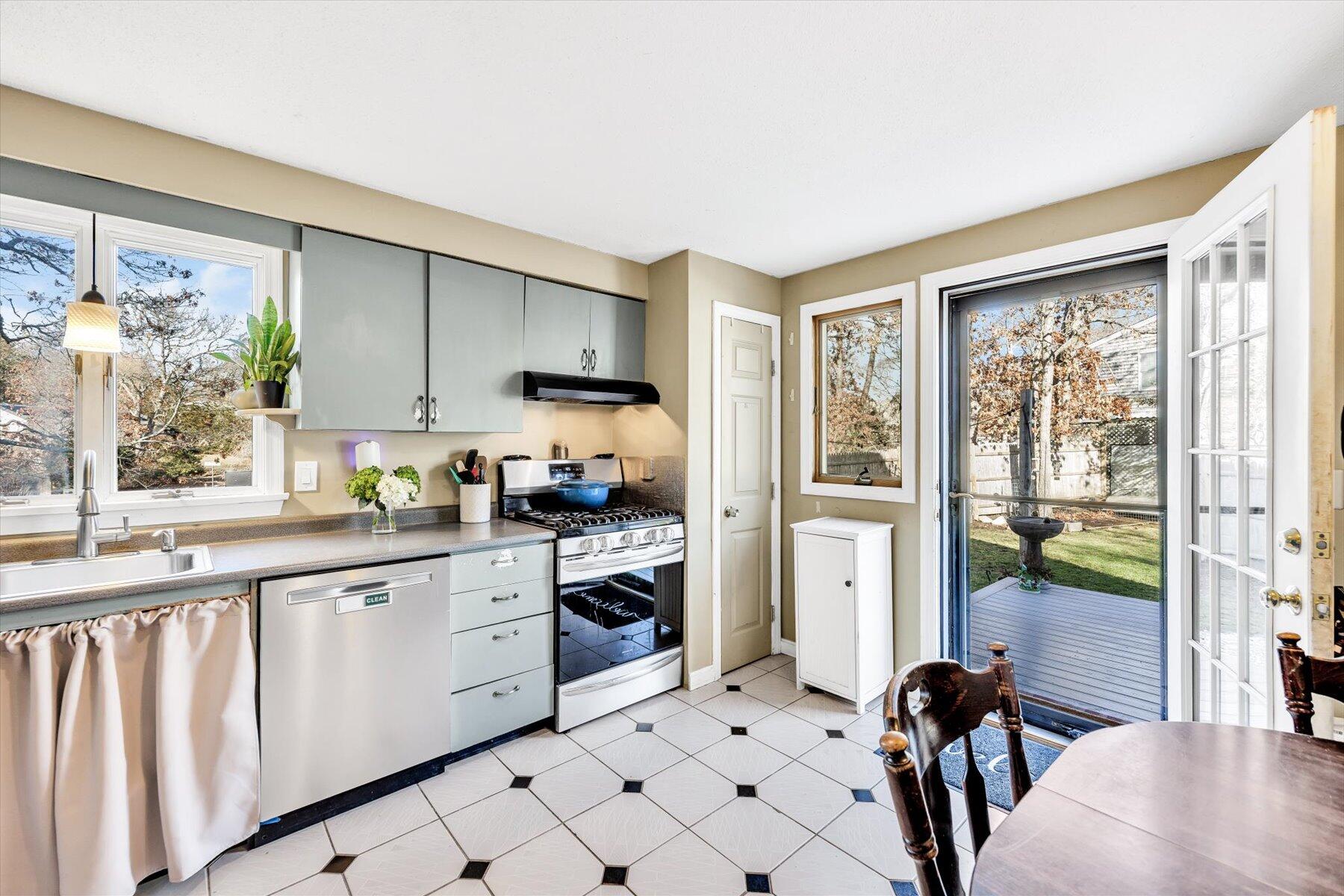 39 Papnomett Road Mashpee MA 02649