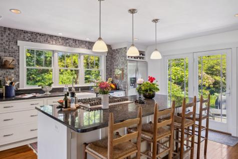 19 Willow Street Sandwich MA 02563