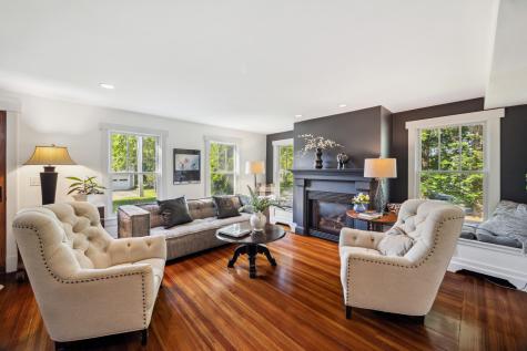 19 Willow Street Sandwich MA 02563