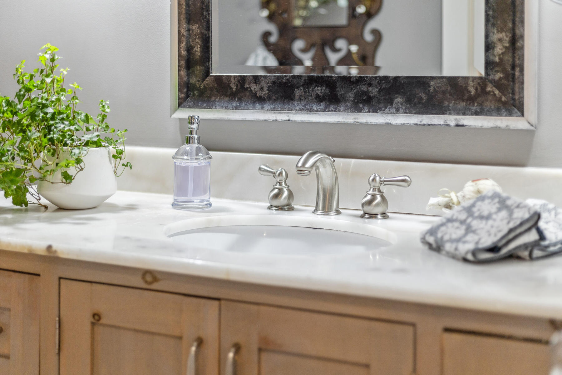 19 Willow Street Sandwich MA 02563