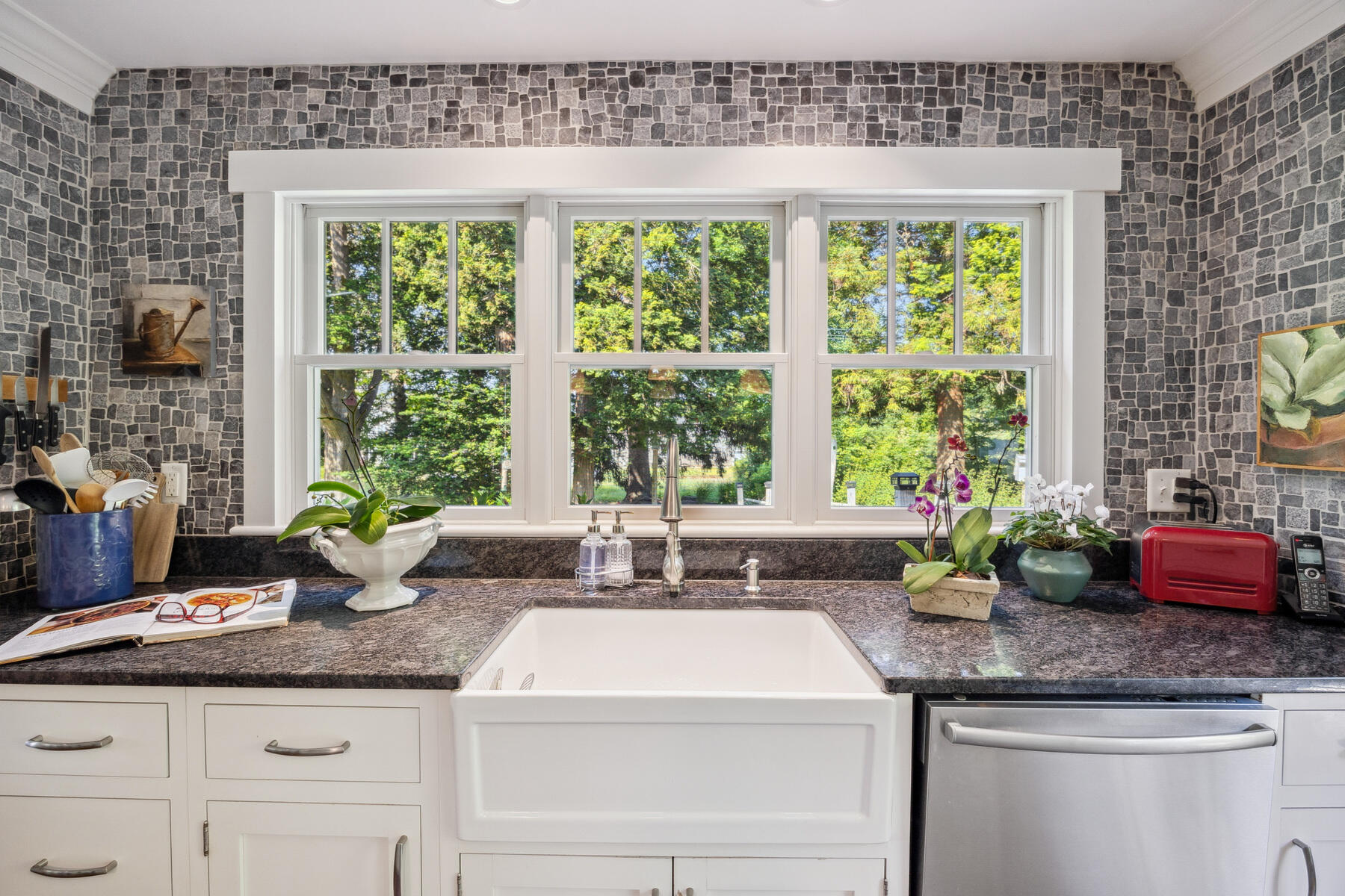 19 Willow Street Sandwich MA 02563