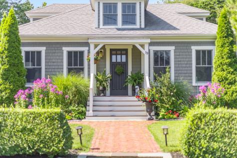 19 Willow Street Sandwich MA 02563