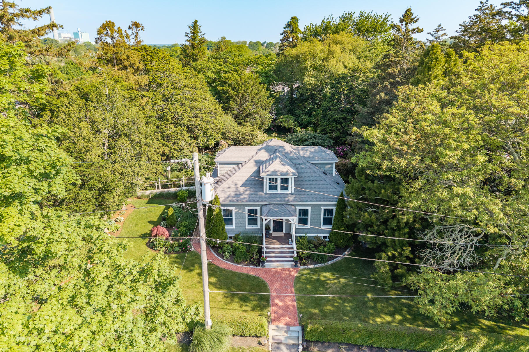19 Willow Street Sandwich MA 02563