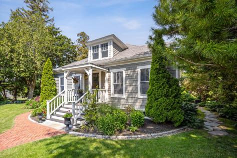 19 Willow Street Sandwich MA 02563