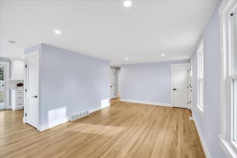 28 Cardinal Lane Yarmouth MA 02673