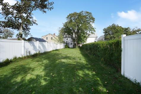 29 & 33 Lagoon Pond Road Vineyard Haven MA 02568
