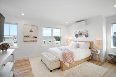29 & 33 Lagoon Pond Road Vineyard Haven MA 02568