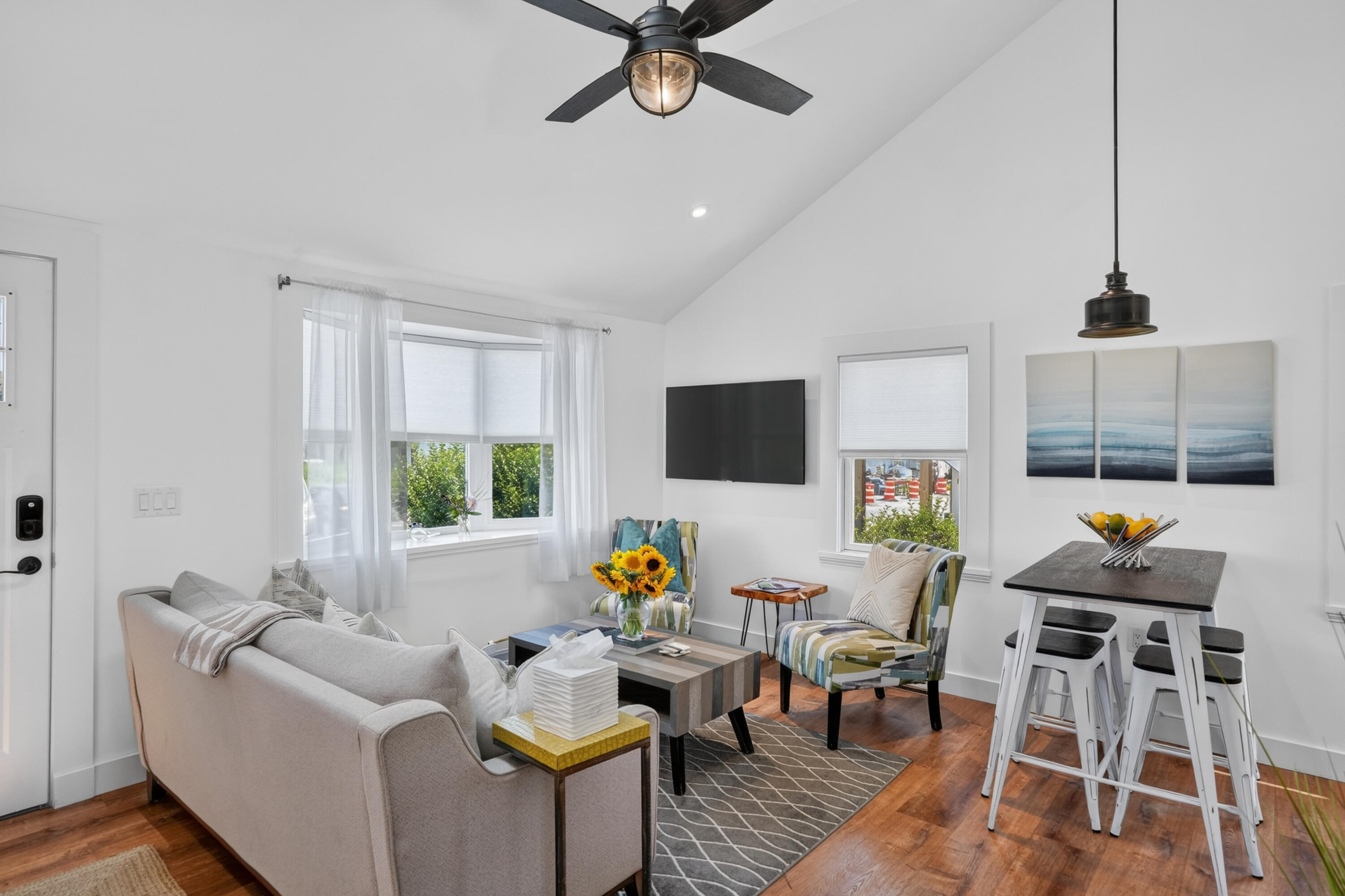 29 & 33 Lagoon Pond Road Vineyard Haven MA 02568