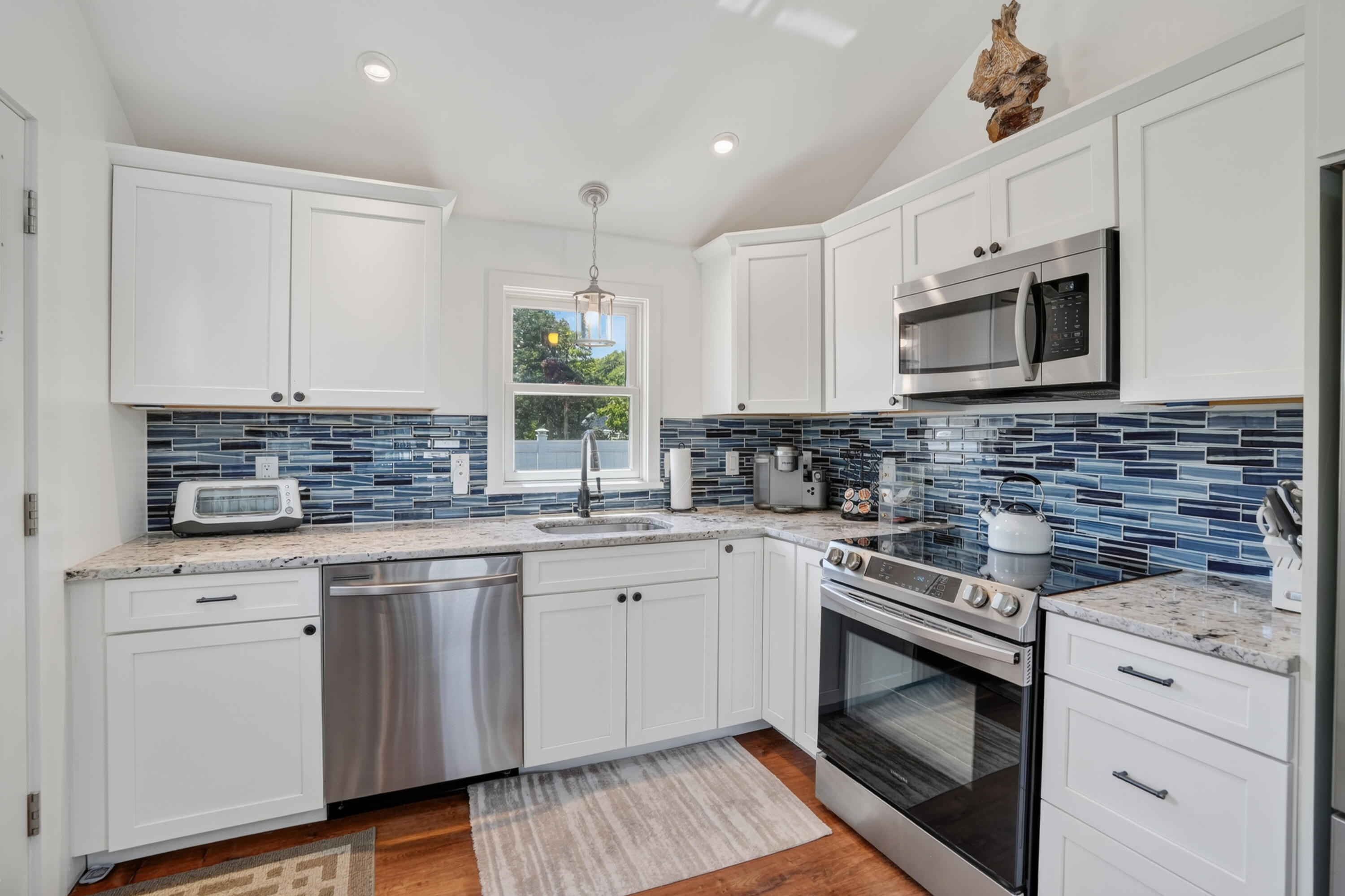 29 & 33 Lagoon Pond Road Vineyard Haven MA 02568