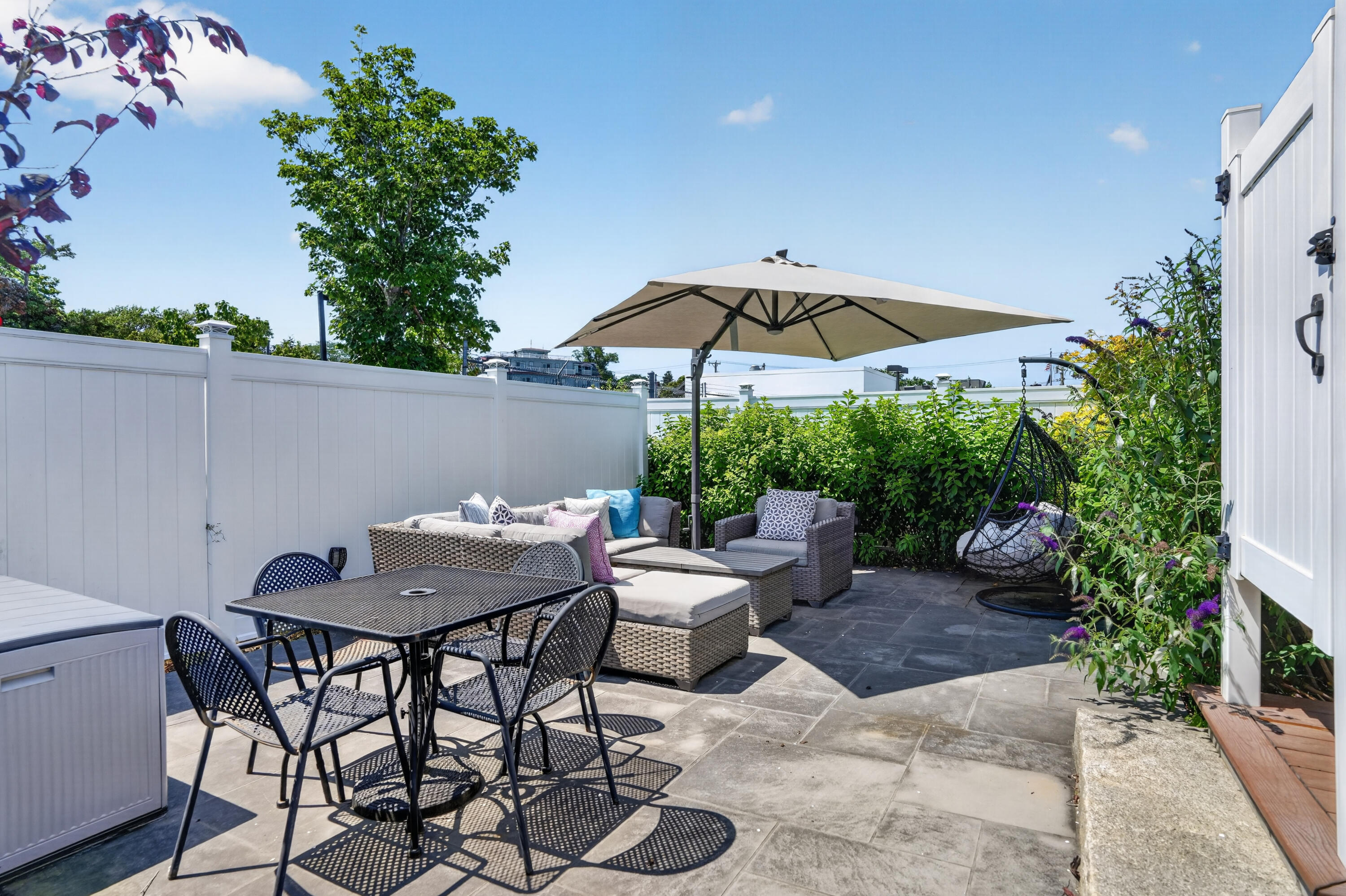29 & 33 Lagoon Pond Road Vineyard Haven MA 02568