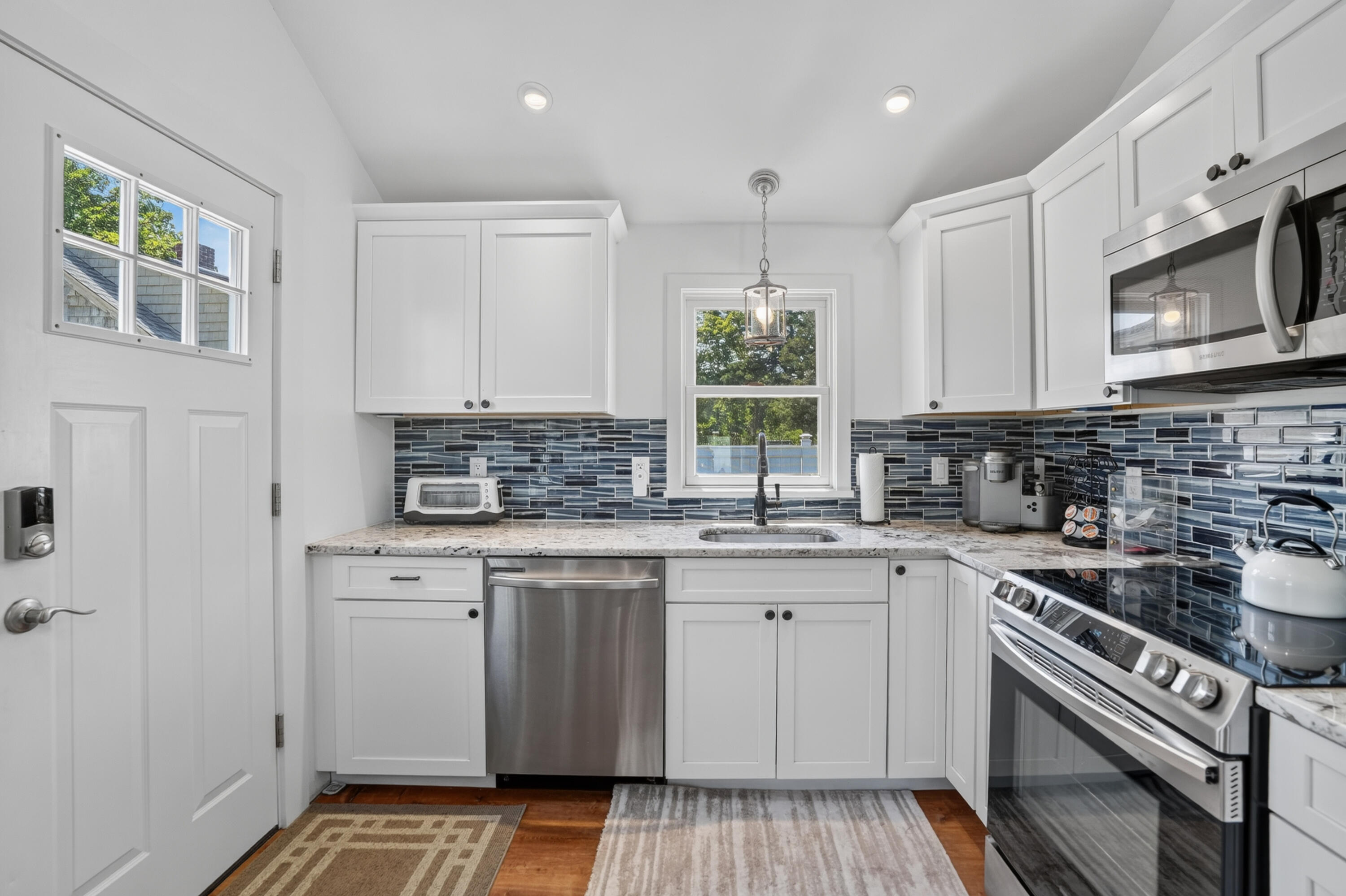 29 & 33 Lagoon Pond Road Vineyard Haven MA 02568