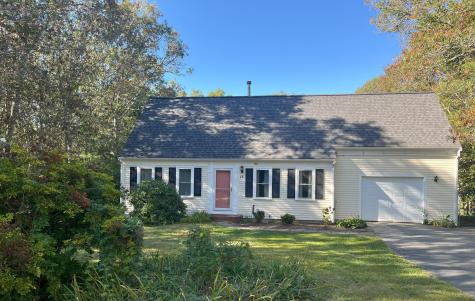 15 Gunters Lane Mashpee MA 02649
