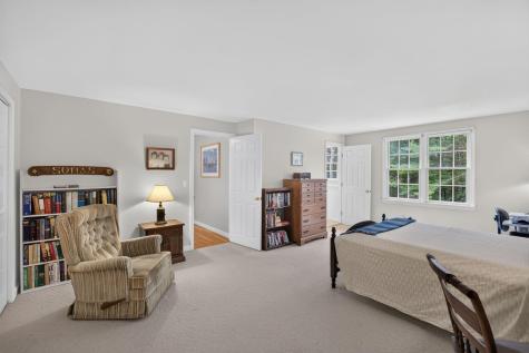 31 Little Neck Way Marstons Mills MA 02648