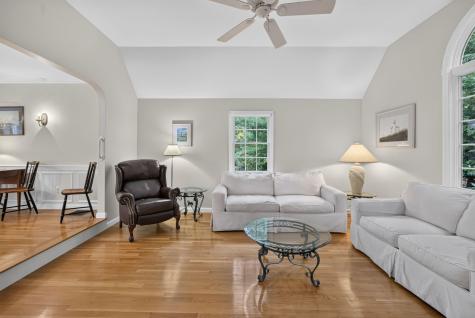 31 Little Neck Way Marstons Mills MA 02648