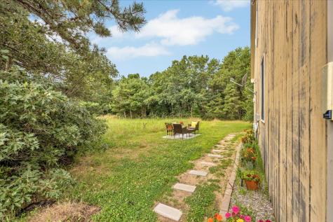 9 Riesling Road Plymouth MA 02360