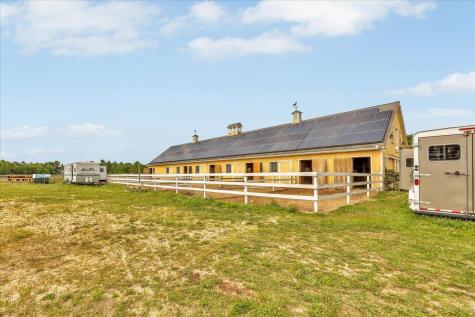 9 Riesling Road Plymouth MA 02360
